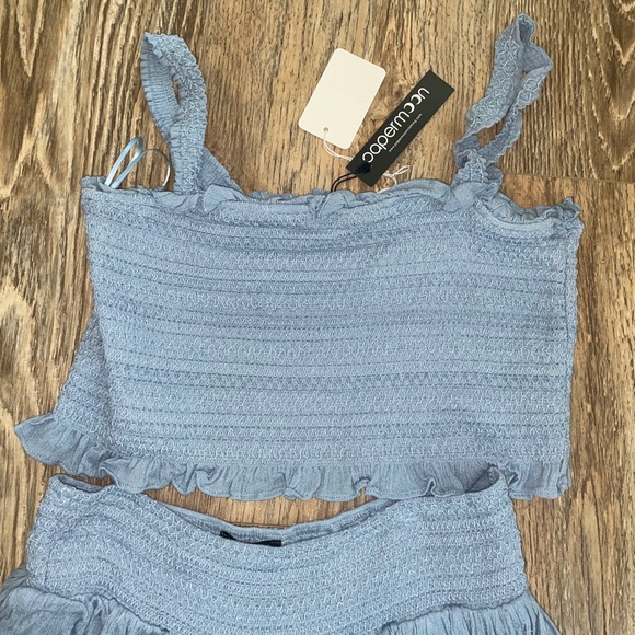 Smocked Crop Top and ruffle Skort~Two piece Set💙🦋 - Picture 4 of 6